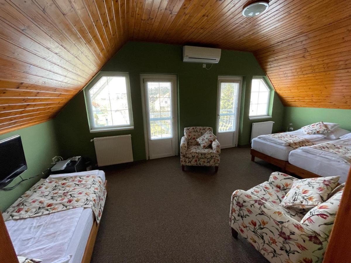 Villa Astoria Balatongyörök 외부 사진