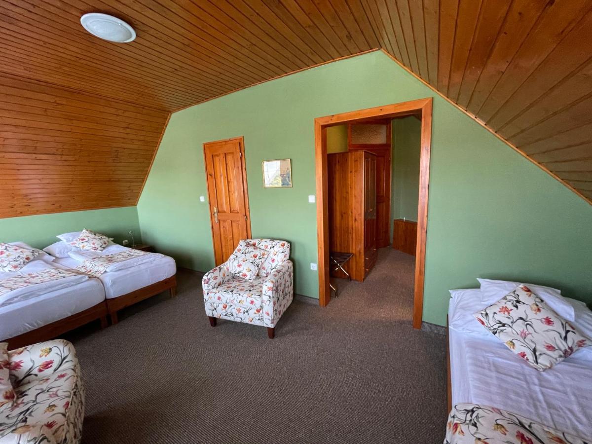 Villa Astoria Balatongyörök 외부 사진