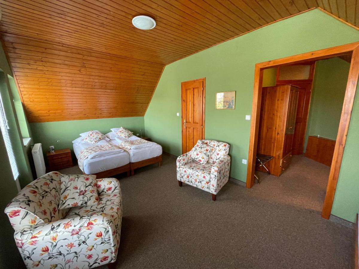 Villa Astoria Balatongyörök 외부 사진