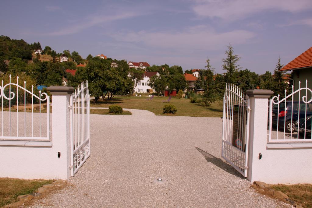 Villa Astoria Balatongyörök 외부 사진