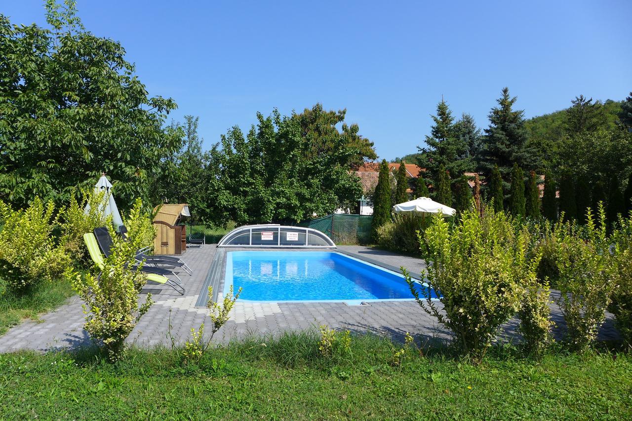Villa Astoria Balatongyörök 외부 사진