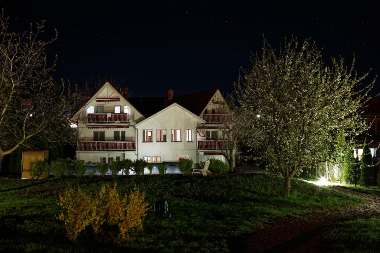 Villa Astoria Balatongyörök 외부 사진